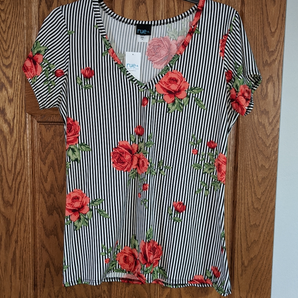 Rue21 plus super soft T